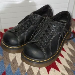 Chunky Oxford by Dr Martens      (item#064)